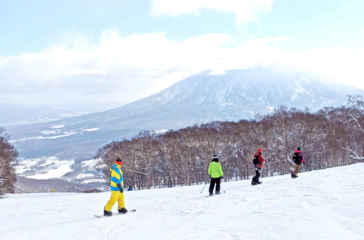 hoat-dong-mua-dong-khu-truot-tuyet-niseko