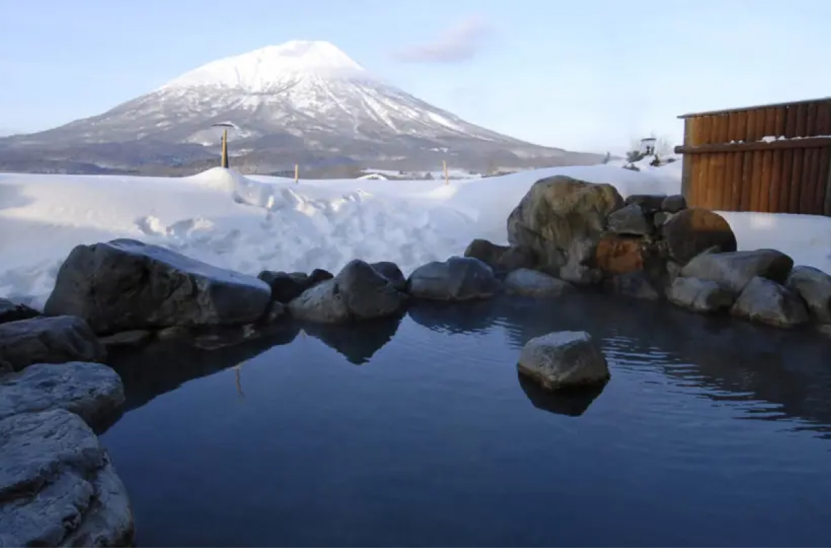 ngam-onsen-khu-truot-tuyet-niseko