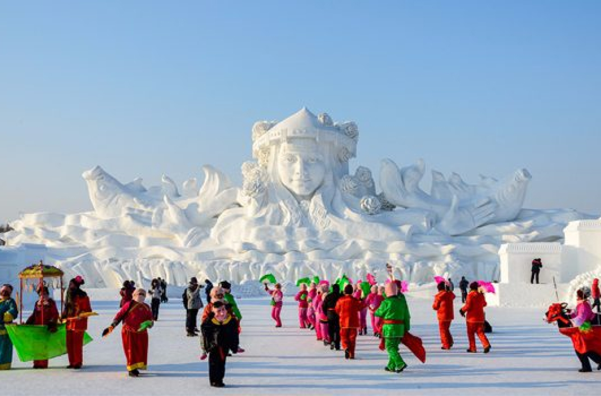 Trải nghiệm độc đáo tại Lễ hội Băng Tuyết